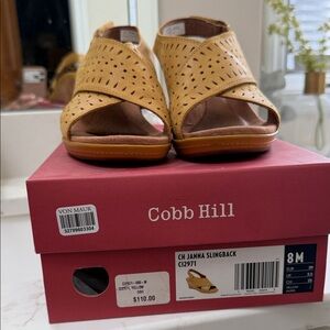 Cobb Hill by New Balance Women's Mustard Slingback Sandals